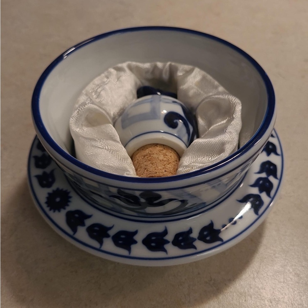 Beautiful Vintage Style Blue and White Ceramic Drinkware Set